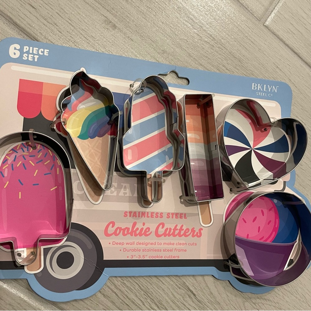 Stainless Steal Cookie Cutters Ice cream and Treats Includes 6